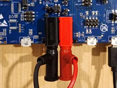 Figure 10 Banana jacks connected between the dev kit board and the Otii